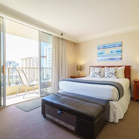 Studio Unit At The Royal Garden, In Waikiki ワイキキ・ロイヤルガーデン ホノルル エクステリア 写真