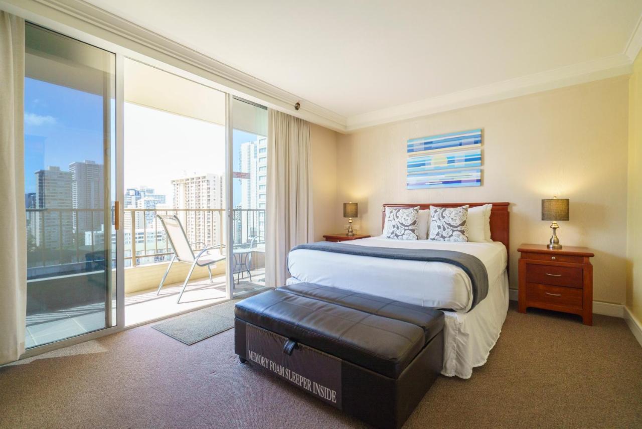 Studio Unit At The Royal Garden, In Waikiki ワイキキ・ロイヤルガーデン ホノルル エクステリア 写真