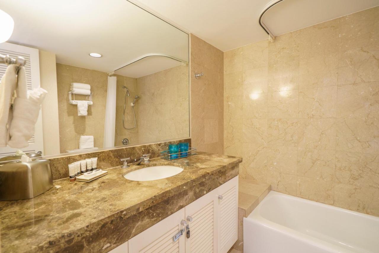 Studio Unit At The Royal Garden, In Waikiki ワイキキ・ロイヤルガーデン ホノルル エクステリア 写真