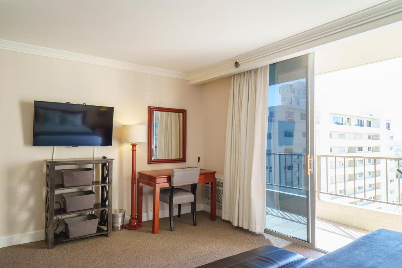 Studio Unit At The Royal Garden, In Waikiki ワイキキ・ロイヤルガーデン ホノルル エクステリア 写真