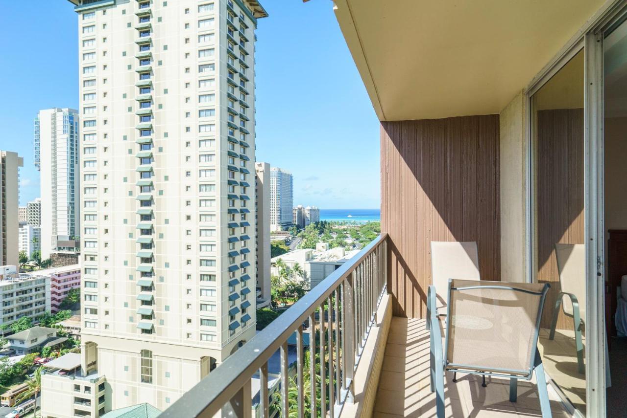 Studio Unit At The Royal Garden, In Waikiki ワイキキ・ロイヤルガーデン ホノルル エクステリア 写真